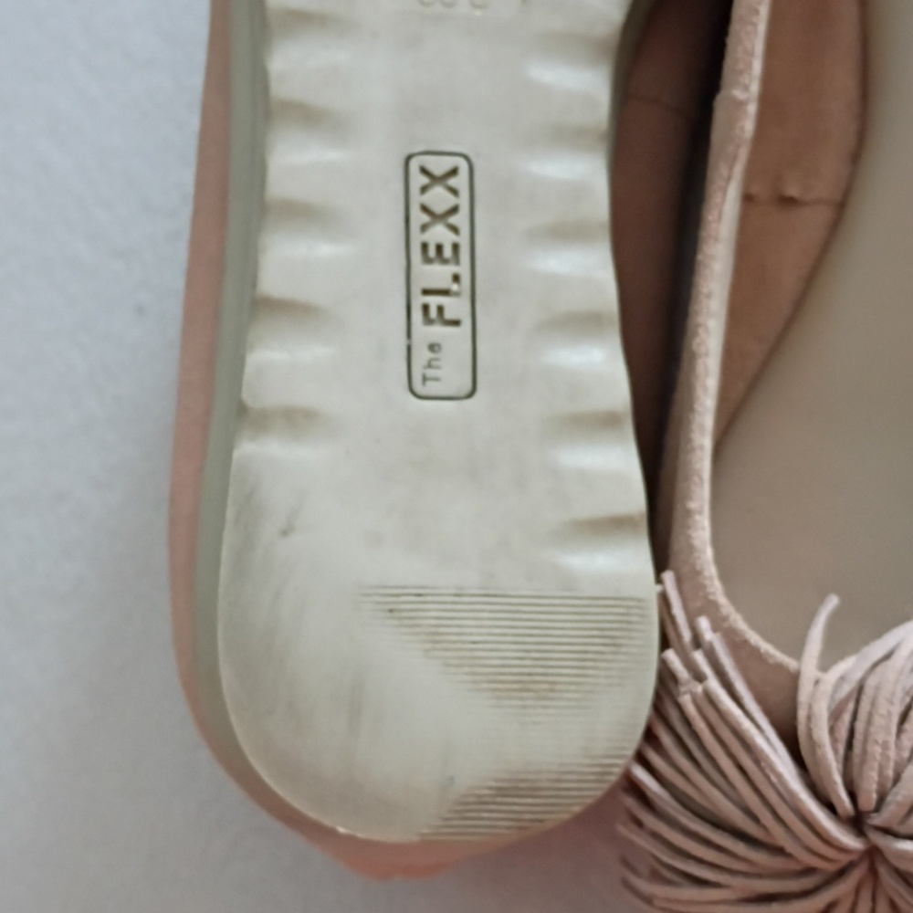 THE FLEXX Blush Pink Tassel Ballet Flats - Picture 11 of 11